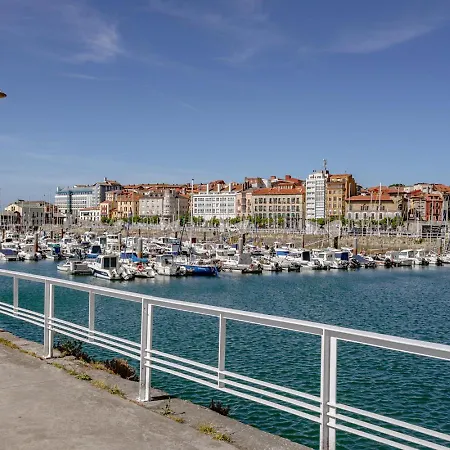 Numa Guilhou Daire Gijón